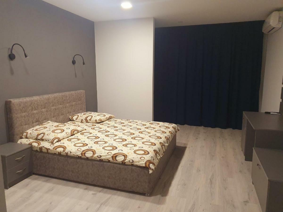 Apartments Yes Ujgorod Dış mekan fotoğraf
